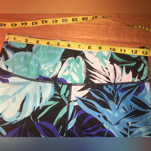 CALVIN KLEIN Performance Palm Leaf Leggings in blue and teal hues. Size Medium. - Picture 13 of 16